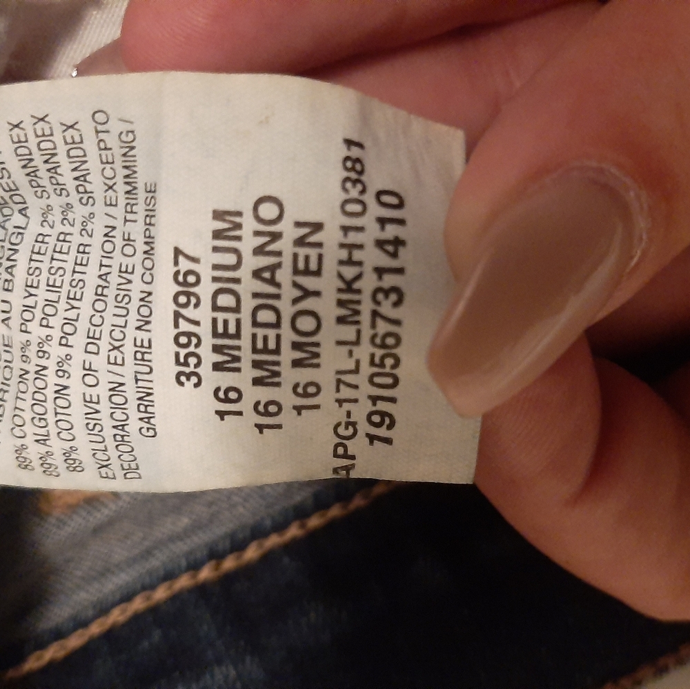 Shorts - Picture 4 of 5